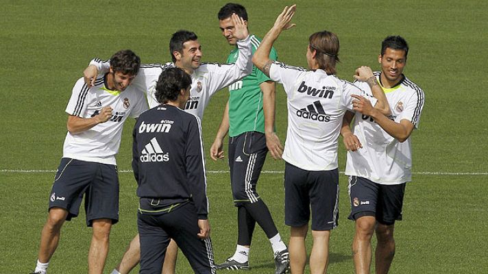 Telediario 1 - Mourinho se queda en segundo plano