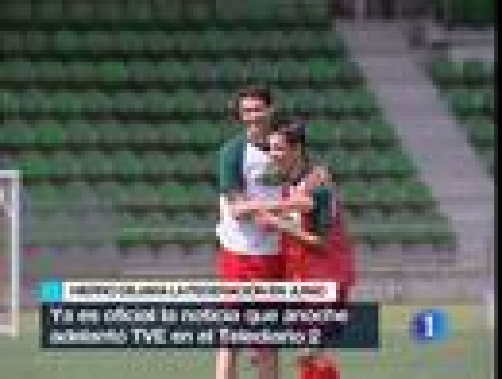 El director deportivo de la Real Federación Española de Fútbol, Fernando Hierro, ha comunicado a este organismo que no seguirá desempeñando su cargo, una vez que finalice su contrato el próximo 30 de junio. "Fernando Hierro, que ha sido el primer dir