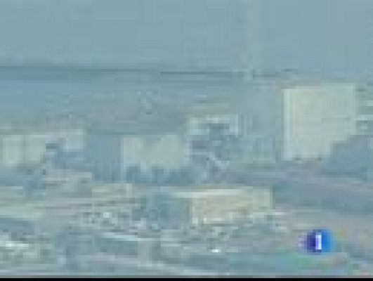 Telediario 1 - Japón contruye un muro de acero