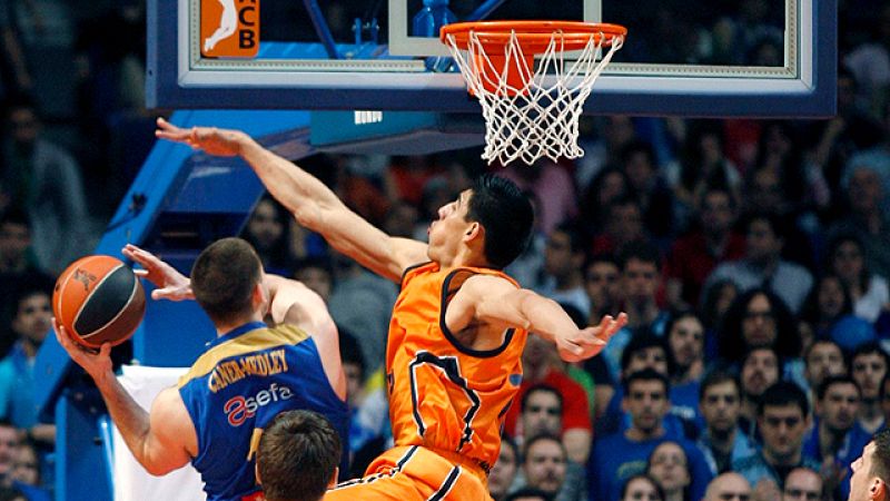 El Asefa Estudiantes superó al Baloncesto Fuenlabrada (87-73), ganando además el basket-average, lo que le acerca un poco más al Playoff.