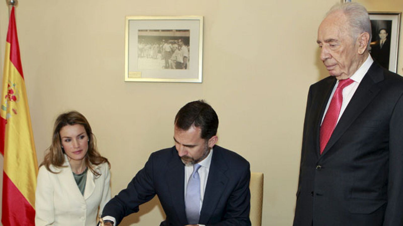 El príncipe Felipe anima en Israel a avanzar hacia el reconocimiento del Estado palestino