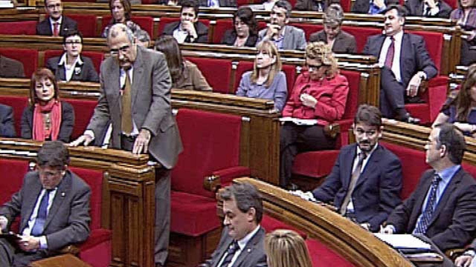   El Parlament de Cataluña debate esta tarde una propuesta de ley para declarar la independencia