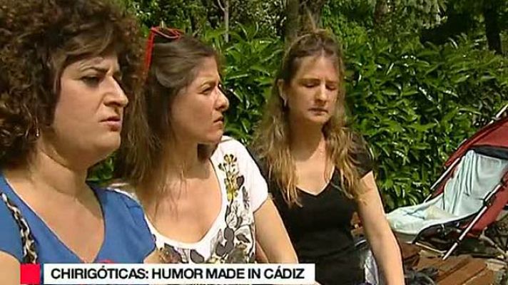 La 2 Noticias - 'Las chirigóticas' llegan a Madrid con su "maleta de los nervios"