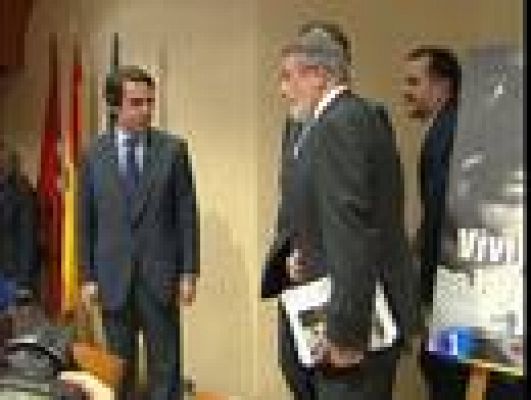 Telediario 1 - PSOE y PP, enfrentados por ETA