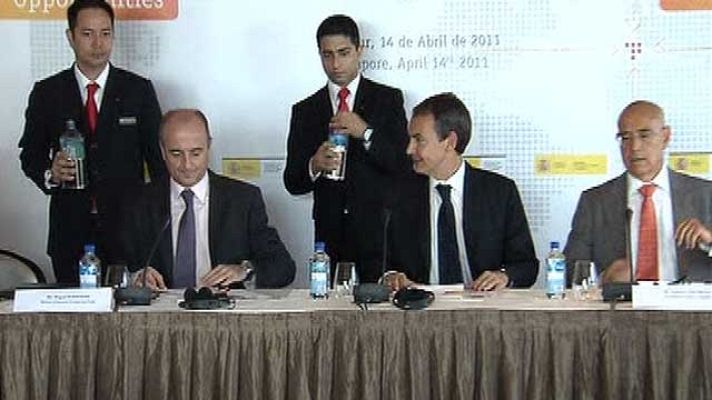 Telediario 1 - Zapatero sigue su gira por Asia