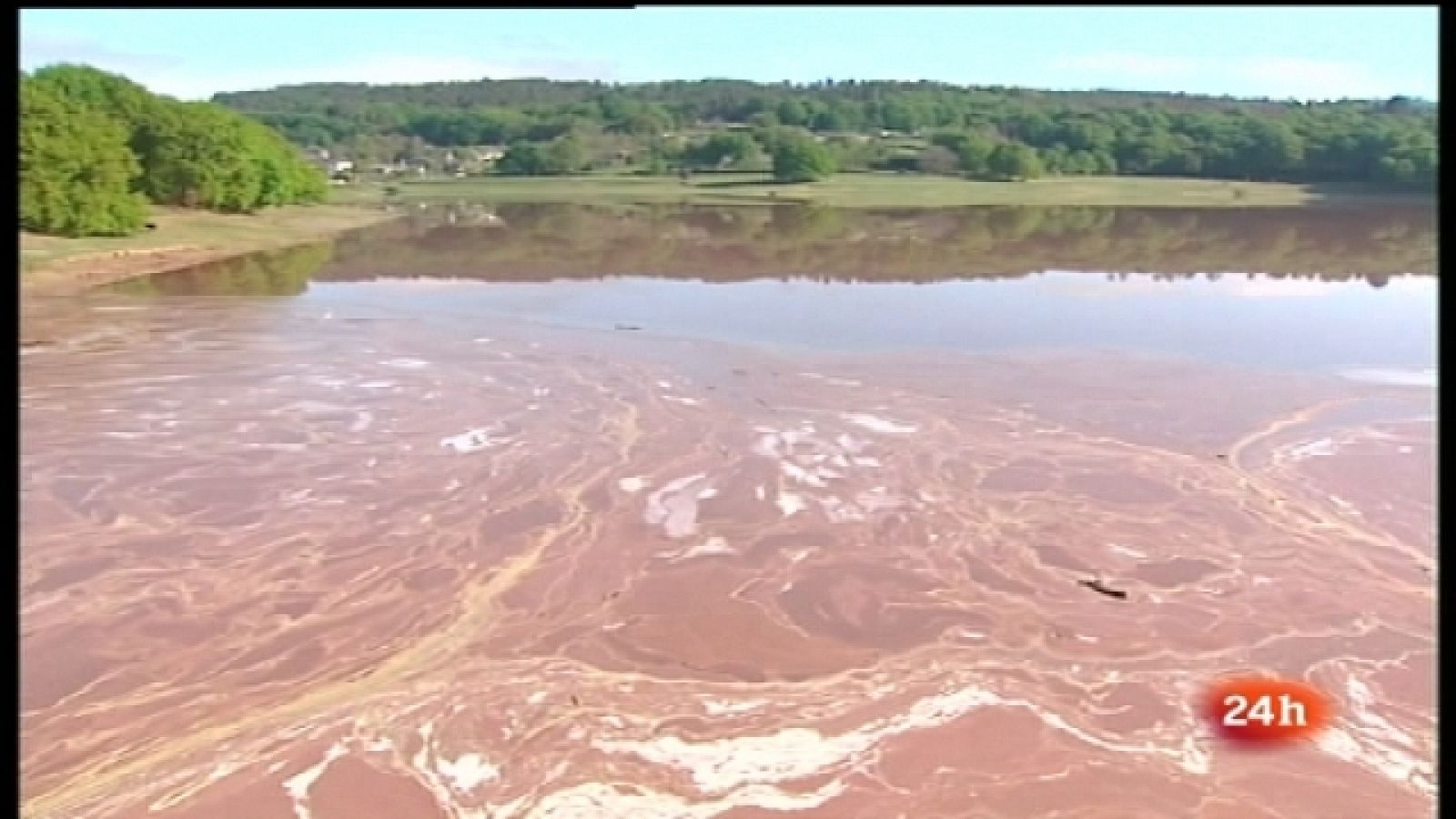 España en 24 horas - 14/04/11 - En Lugo, el agua del embalse de Vilasouto está contaminada - Ver ahora