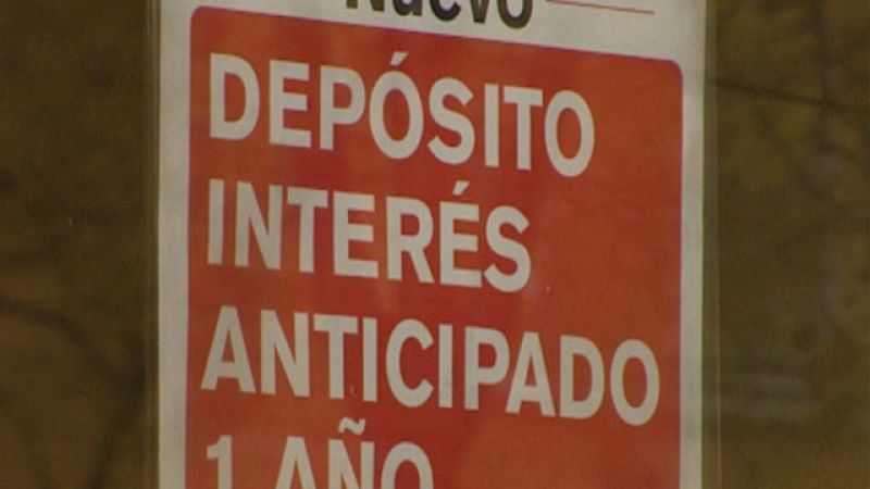  El Gobierno quiere poner control sobre los elevados intereses que ofrecen las entidaeds financieras a sus clientes, para captar su dinero a través de depósitos. Para ello, prepara un decreto