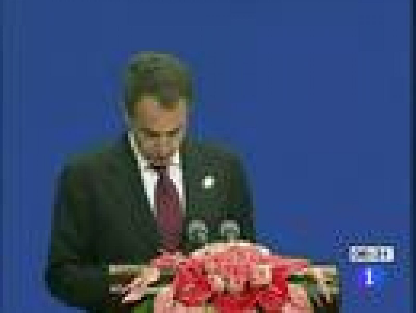 Telediario Matinal en cuatro minutos - 15/04/11 | Ver