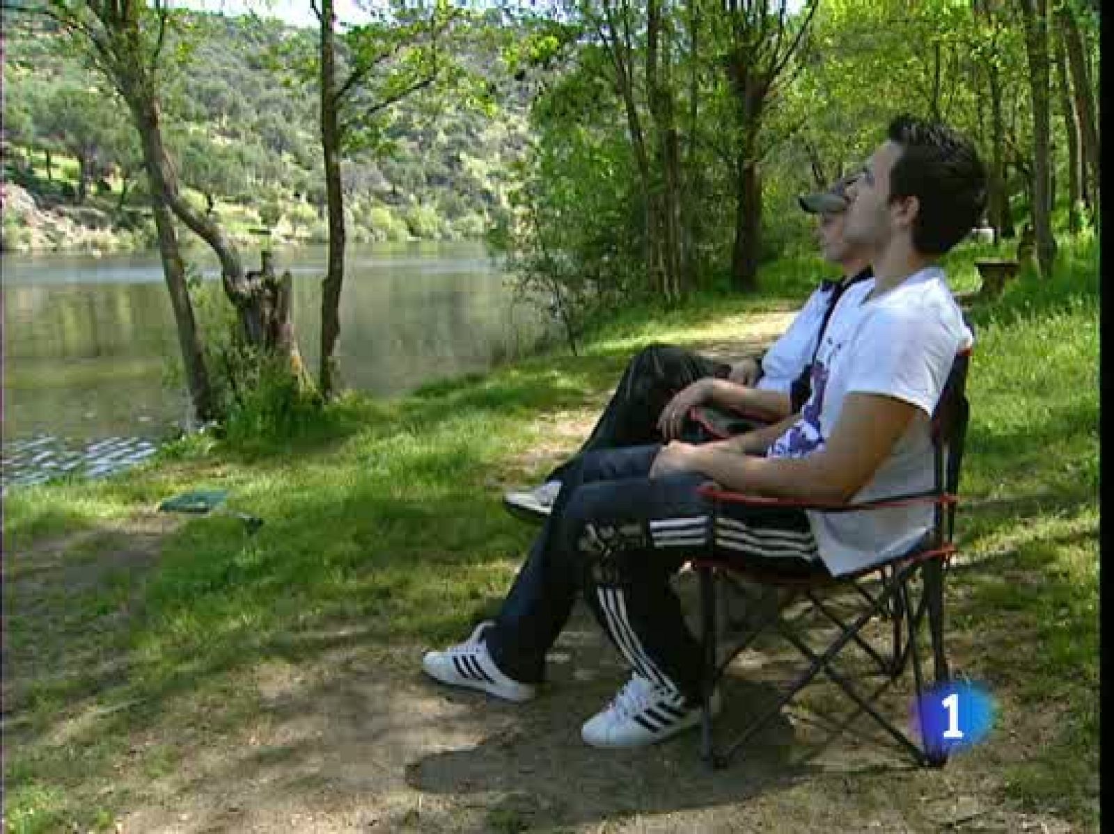  Estos días, y más con buen tiempo, muchos apuestan por otros destinos. Ríos y pantanos se convierten en una buena opción. Por eso el Servicio de Protección de la Naturaleza de la Guardia Civil intensifica en ellos su labor. 