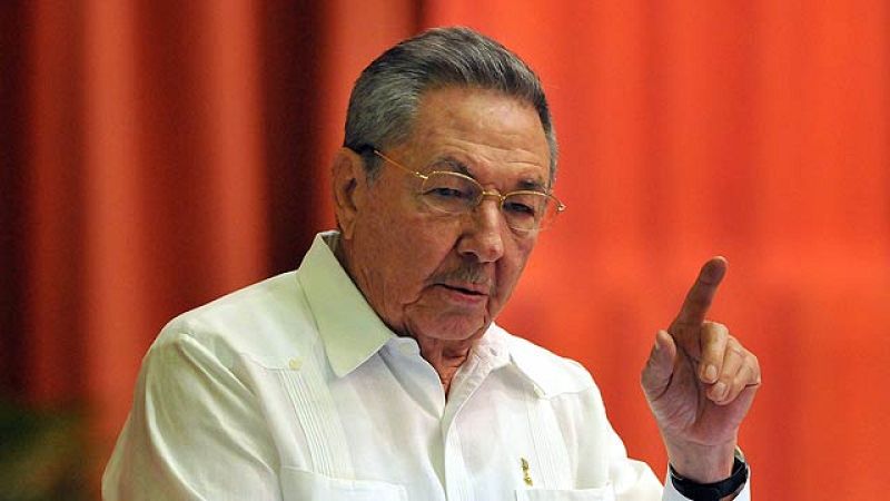  El presidente cubano, Raúl Castro, ha propuesto este sábado limitar los mandatos políticos en Cuba a 10 años consecutivos.