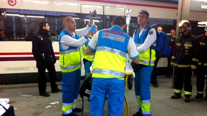 Telediario 1 - Un tren amputa 2 piernas a un joven
