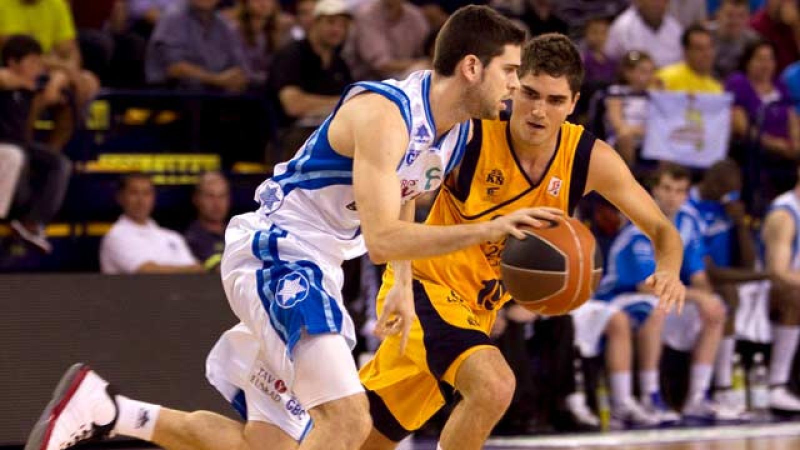 El Gran Canaria 2014 se asienta en puestos de Playoff, después de superar al Lagun Aro GBC por un ajustado 79-74.