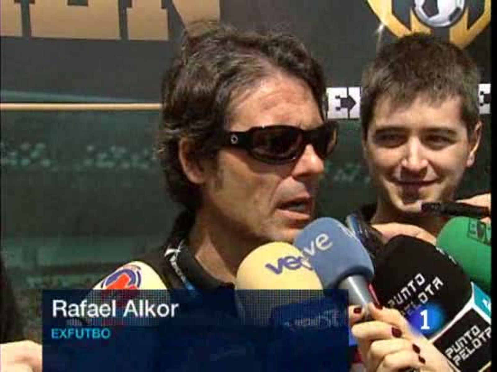 Deportistas y actores hacen su porra | Ver