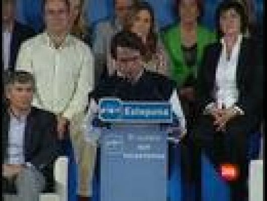 La noche en 24h - Aznar dice que "no sirve de parapeto de la desverguenza de nadie" tras sus declaraciones sobre Gadafi