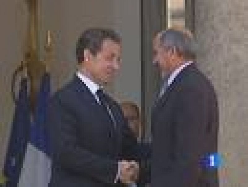Francia e Italia anuncian que enviarán militares a Libia para asesorar a los rebeldes