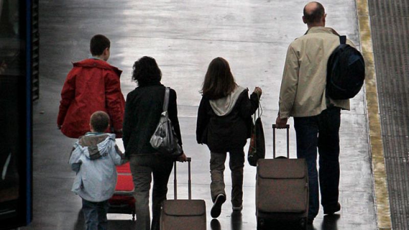 Comienzan cuatro días de vacaciones con motivo de la Semana Santa. El gestor aeroportuario, Aena, prevé un 8% más de pasajeros en relación al mismo período del año anterior. 