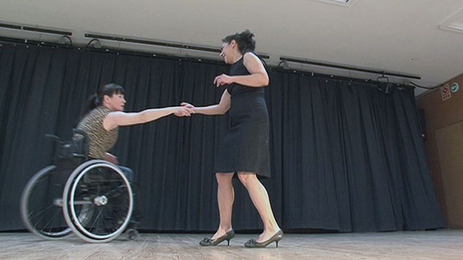 En familia - En forma - Danza en silla de ruedas