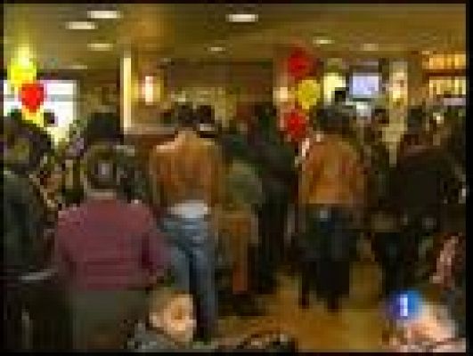 Telediario 1 - Gigantesca campaña de contratación de McDonald's en EE.UU.