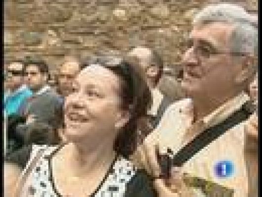 Telediario 1 - Turistas europeos en procesiones