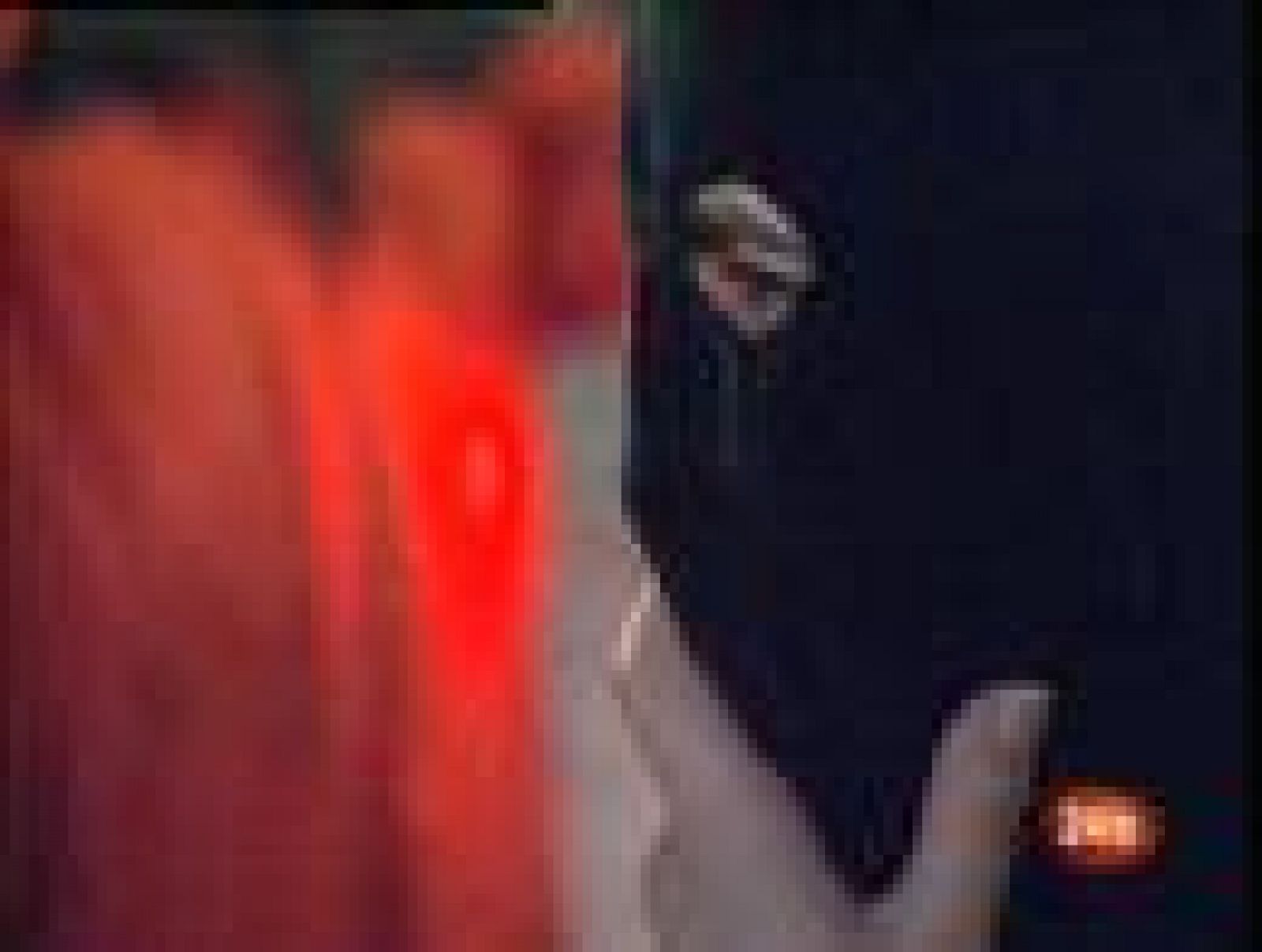 La lluvia impide en Sevilla la 'madrugá' por primera vez en 80 años | Ver