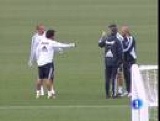 Telediario 1 - Mourinho olvida la Copa y piensa en la Liga