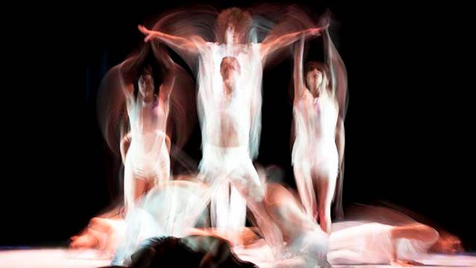 Tradiciones y religión se mezclan estos días en la mayoría de ciudades y pueblos de toda España