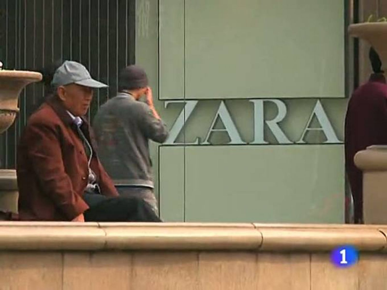 Telediario 1: Denuncia contra Zara en China | RTVE Play