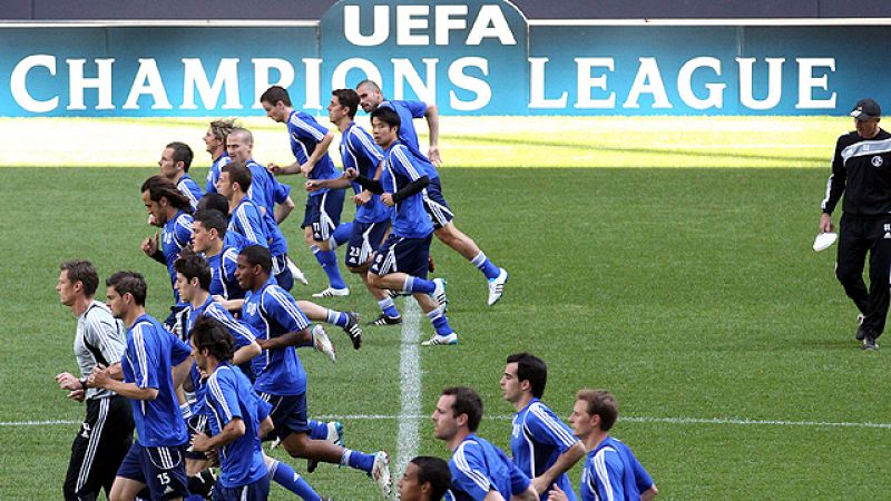 El Schalke 04 recibe al Manchester United en semifinales de la Champions en su feudo de Gelsenkirchen, un auténtico fortín en la máxima competición continental.