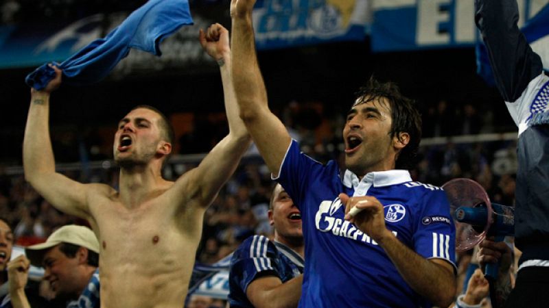 El Schalke cree en Raúl para ganar