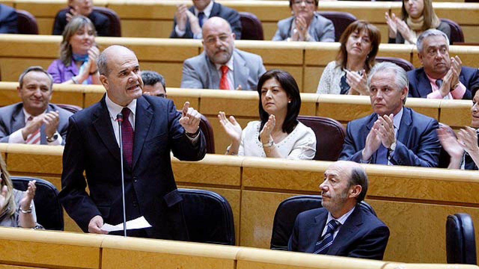 El PP a Chaves: "El Gobierno no puede ser el refugio de sus escándalos"