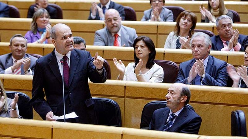 El PP a Chaves: "El Gobierno no puede ser el refugio de sus escándalos"