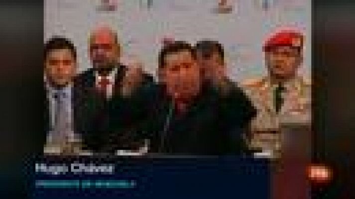  - El presidente de Venezuela, Hugo Chávez, critica los bombardeos contra Gadafi