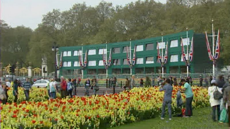 Últimos retoques en Londres para la boda del Príncipe Guillermo y su prometida Kate Middleton