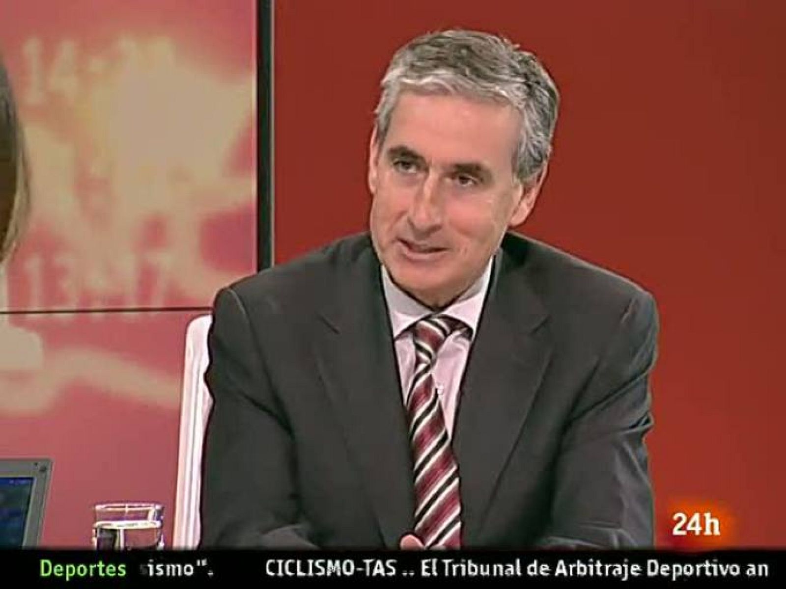 Jáuregui, a Cospedal: "En la impugnación de Bildu el Gobierno no ha cedido a las presiones del PP"