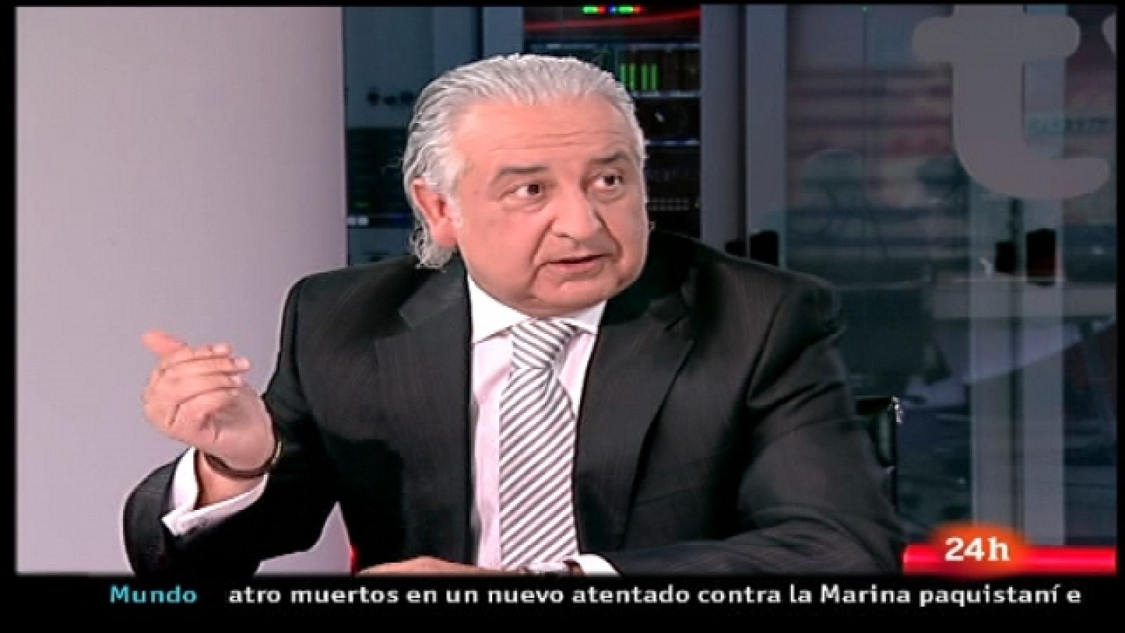La tarde en 24 horas - Primera hora - El gobierno se ha planteado que los comercios amplien su horario - 28/04/11 - Ver ahora
