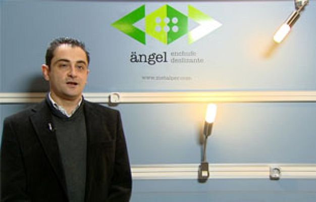 Fábrica de ideas - Inventa-Enchufe Deslizante