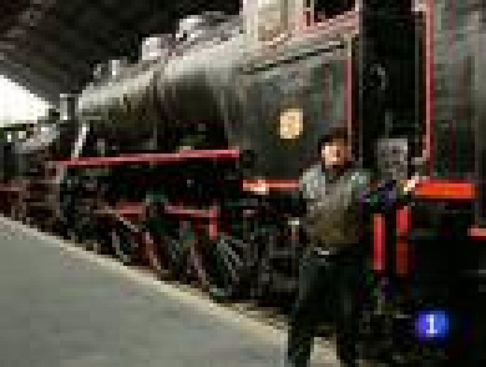 Vuelve la Orquesta Mondragón con su disco 'El maquinista de la general'