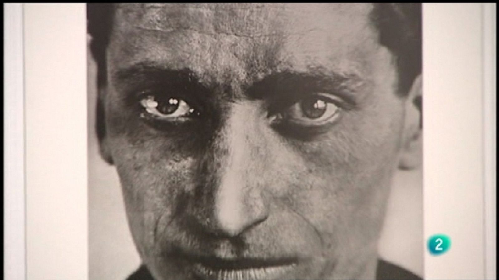 Miradas 2 - Reinventándonos, 2 - 01/05/11