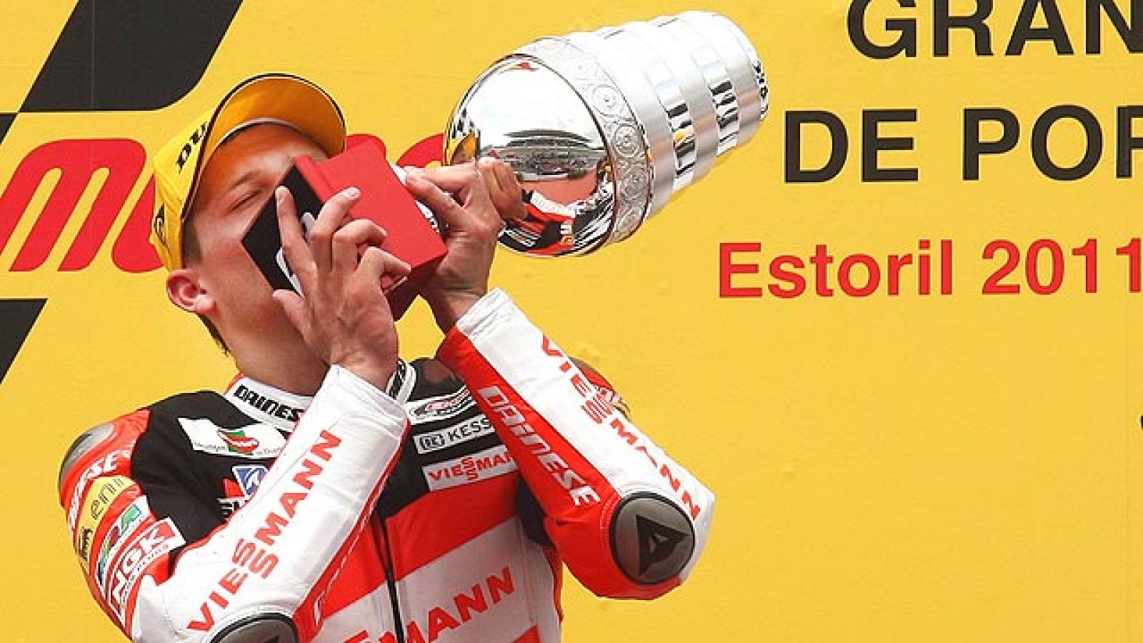 Bradl gana en Moto2 y Terol en 125