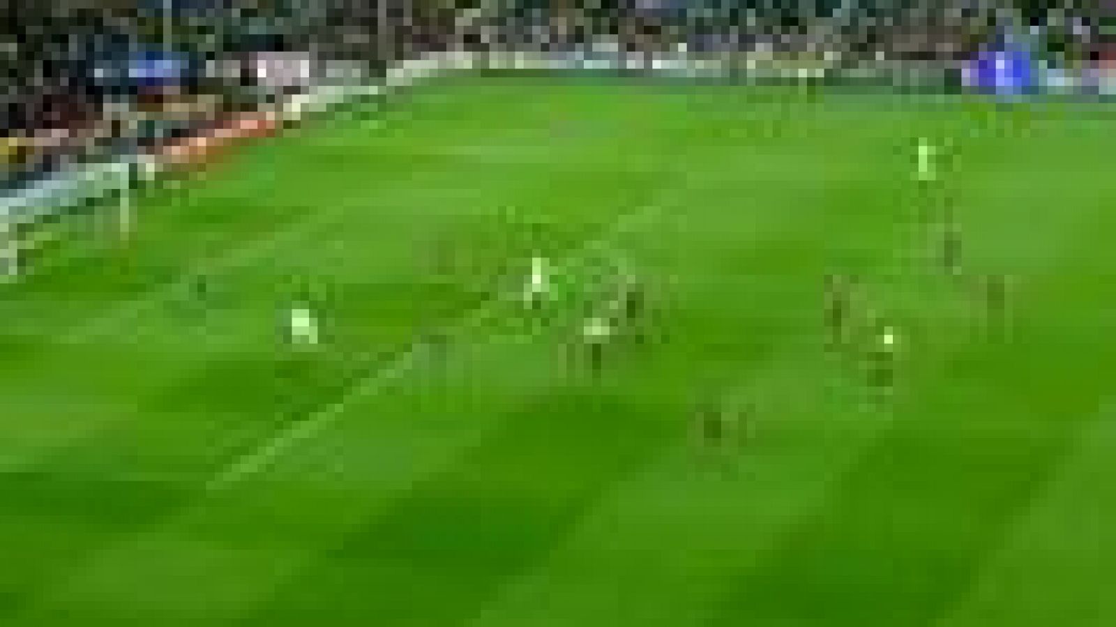 El árbitro belga De Blekeere anula un gol de Higuaín por falta previa de Cristiano Ronaldo