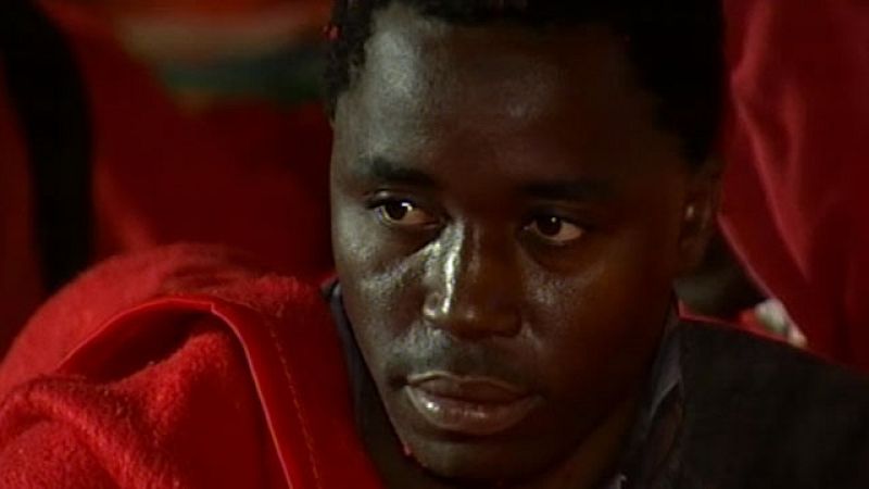 Una veintena de inmigrantes, desaparecidos al sur de Almería tras naufragar su patera