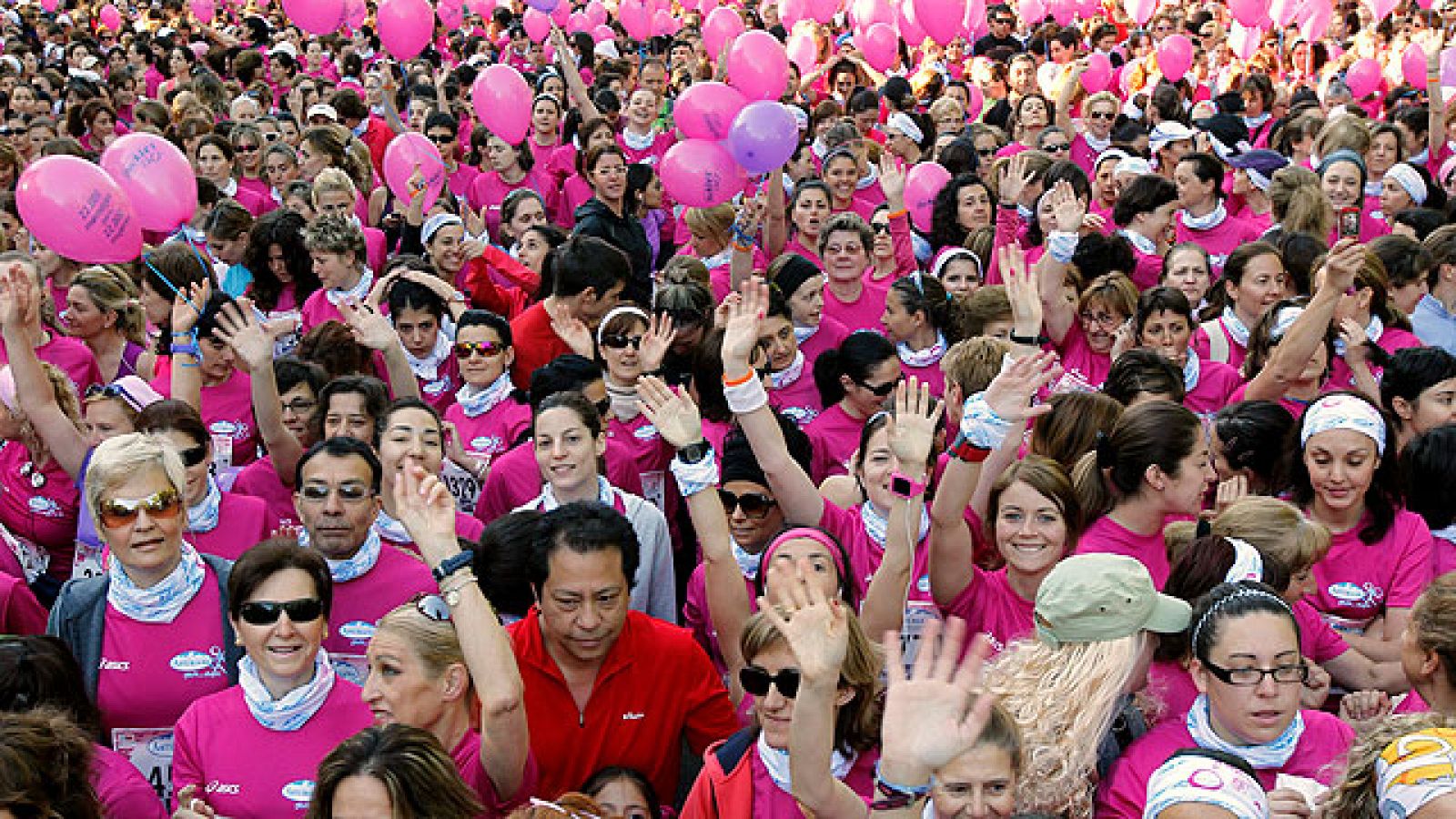 Más de 20.000 personas en la Carrera de la Mujer