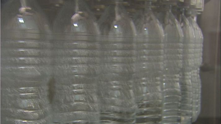 Telediario 1 - Bebemos más agua que hace 20 años