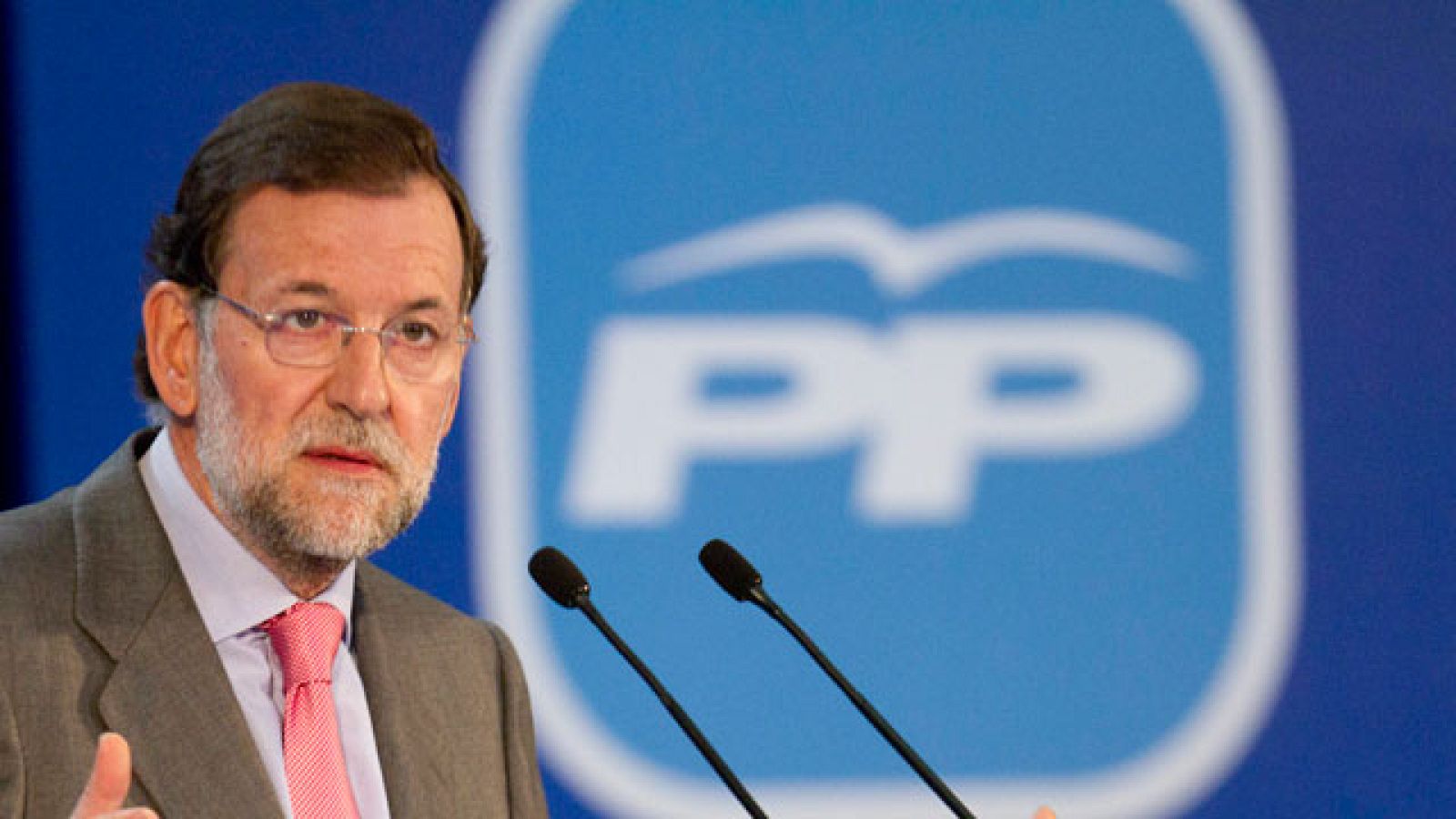 Zapatero defiende la "credibilidad" de la economía española y Rajoy considera "infundados" los temores sobre España