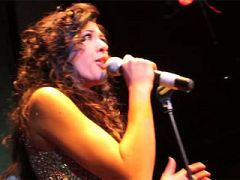 Eurovision 2011 - Lucía Pérez canta "Vuelve conmigo"