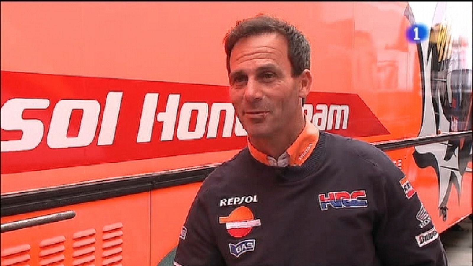 Sin programa: Paddock GP: Entrevista a Puig y Forcada | RTVE Play