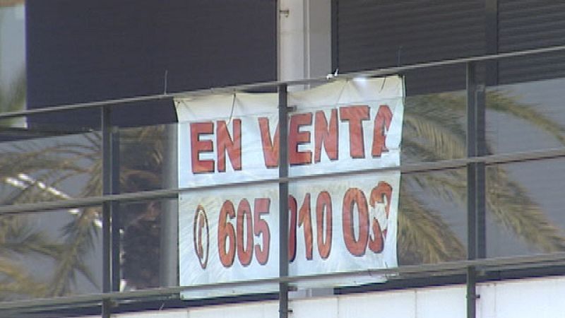 Baja un 12% la compraventa de viviendas en marzo, tras dos meses de subidas.