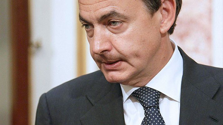 Zapatero promete reconstruir Lorca