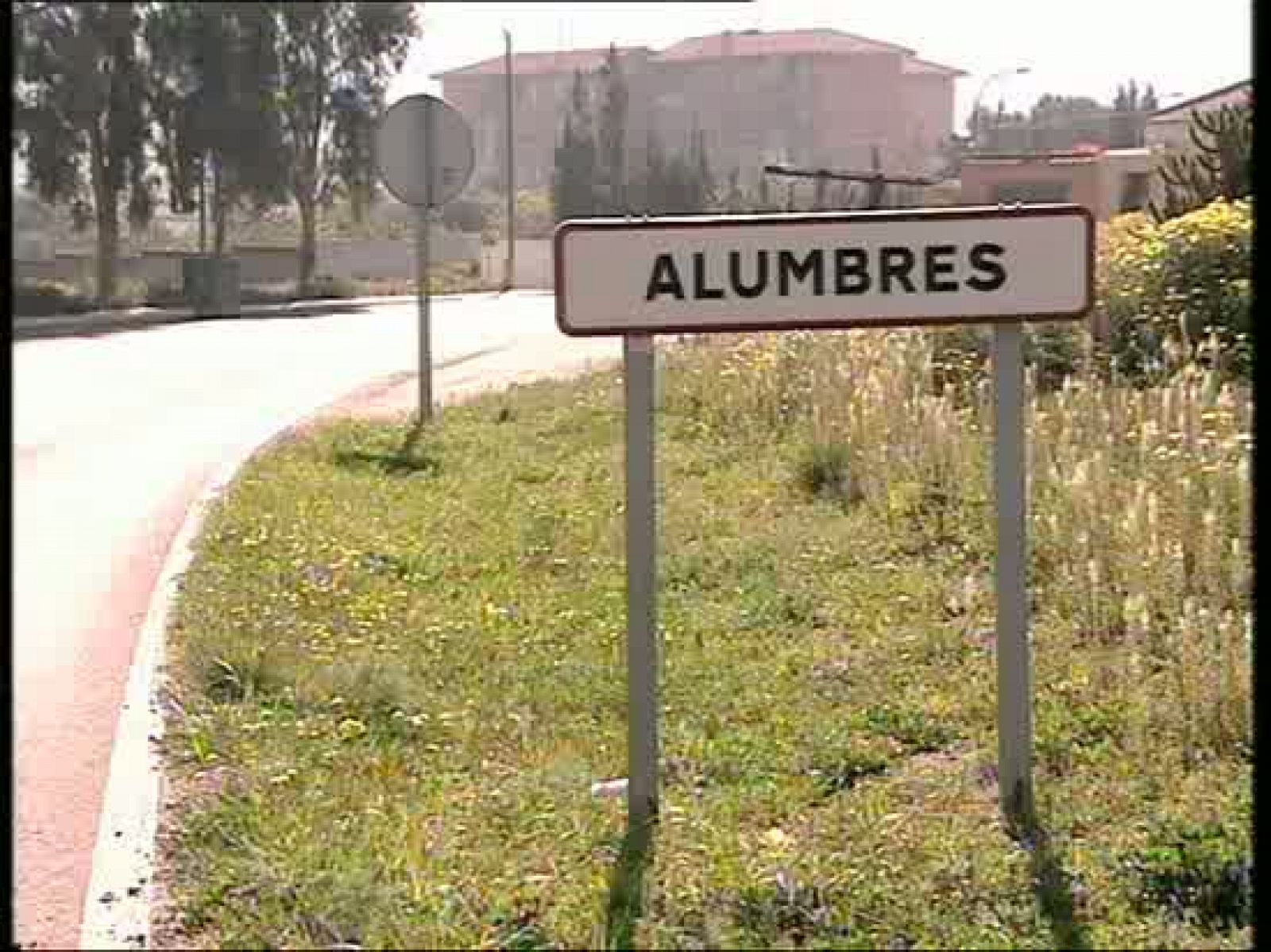 Alumbres es un pueblo murciano donde la industria petroquímica ha destruido el entorno
