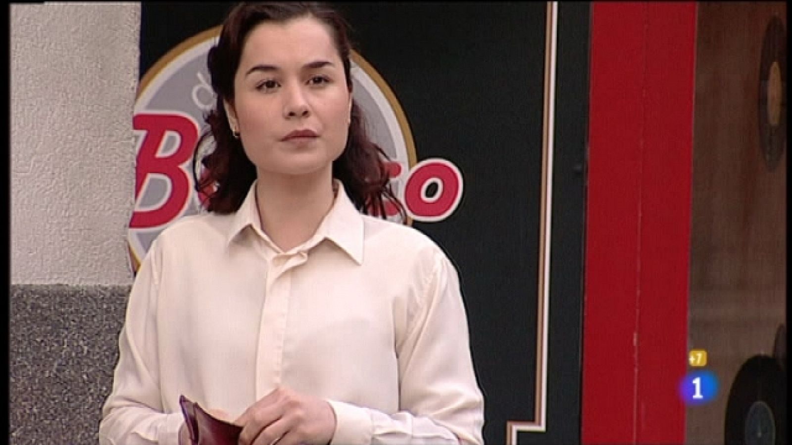 Amar en tiempos revueltos - T6 - Capítulo 178 - Adelina comparte con Matías la preocupación por su futuro e intenta sonsacarle sobre sus sentimientos, pero Matías se resiste a responder - Ver ahora